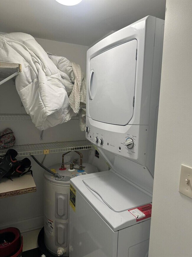 Photo - 208 Lake Pointe Dr Unidad 108