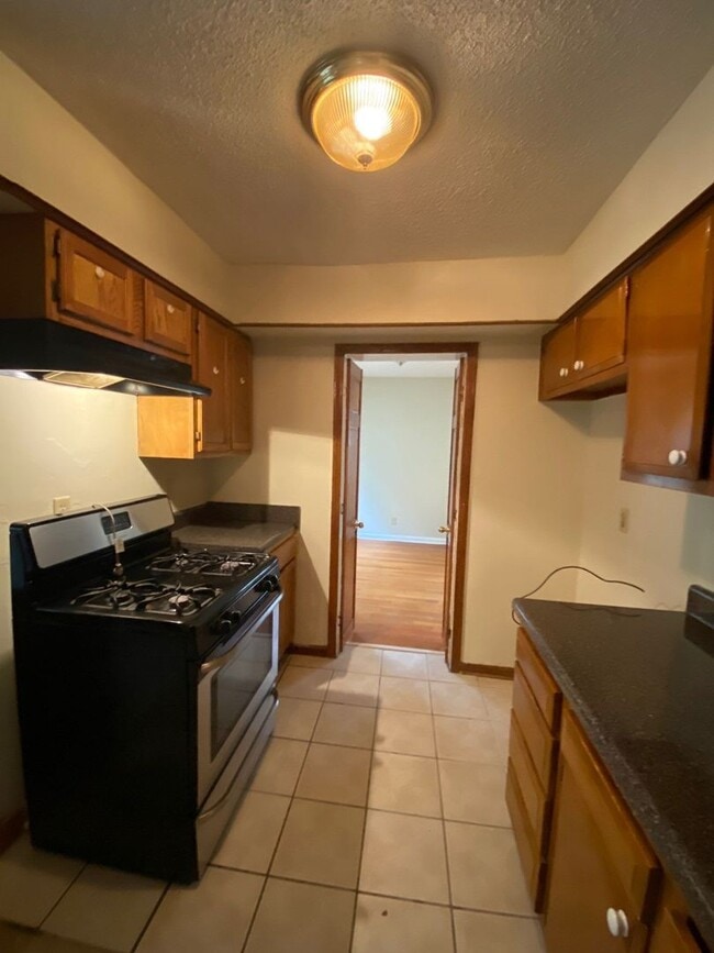 Photo - 1491 E Holmes Rd