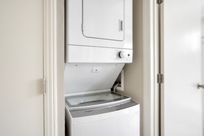 Photo - Park Laurel Apartments