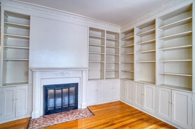 117 Concord Pl Unit Concord 117.1