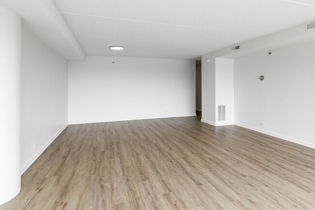 Photo - Modern 1-Bedroom in Downtown Highland Park | In-Unit Laundry + Garage Parking Unit 602