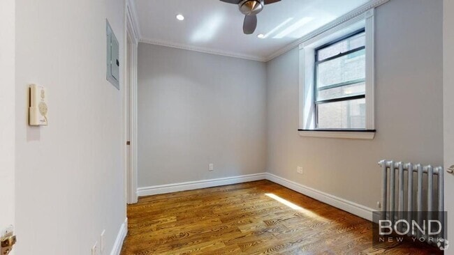 Building Photo - 326 E 35th St Unit 52 Rental