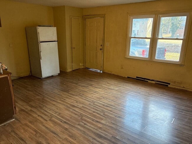 Photo - 422 B Brewer St Unit B