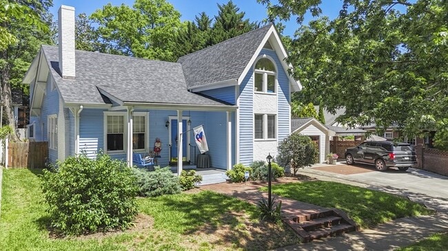 Building Photo - Furnished Short Term Rental in Dilworth