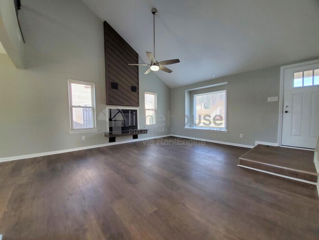 Photo - 1553 Beachview Dr