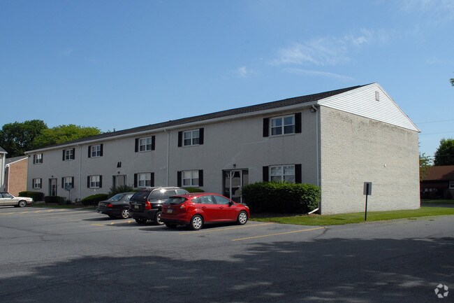 Orchard Apartments - Orchard Apartments