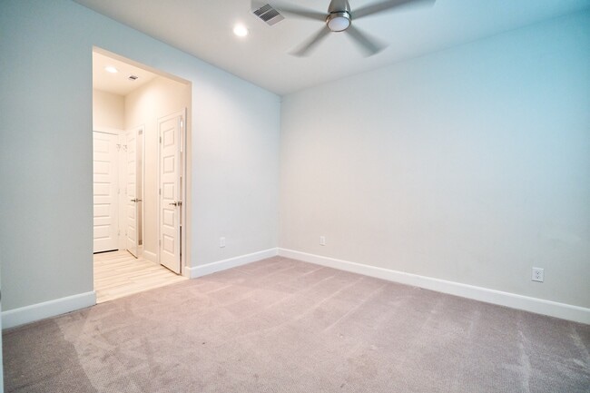 Photo - 2802 Grand Fountains Dr