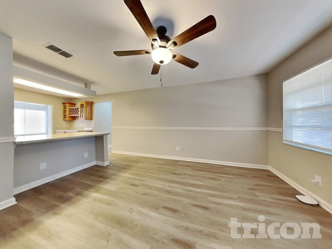 Photo - 6423 4th Ave NE