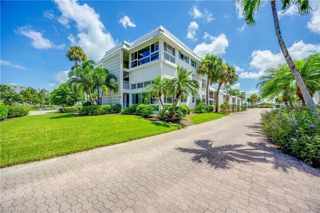 Photo - 2100 Gulf Shore Blvd N