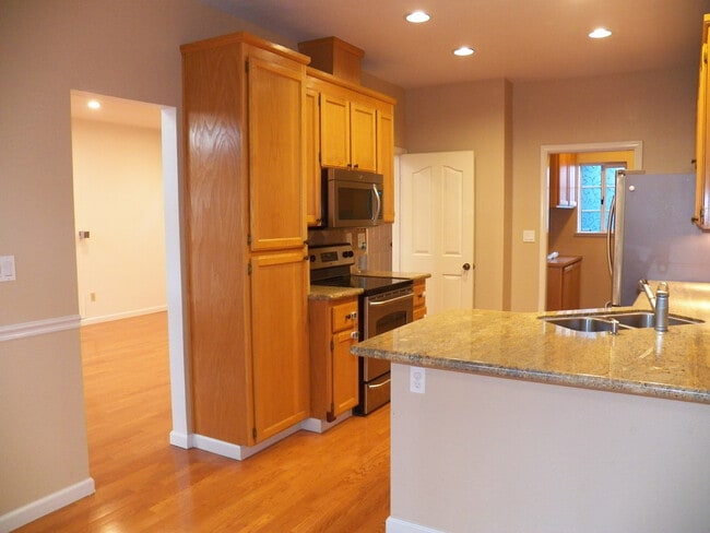 Photo - Spacious North San Jose Townhouse - Available Now!