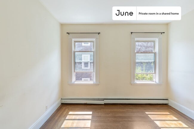 Photo - Room in Shared 3 bed/1 bath home Unidad A