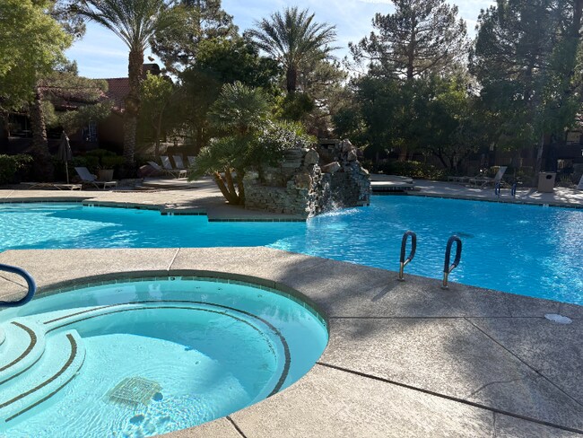 Photo - 2200 S Fort Apache Rd Unidad 1161