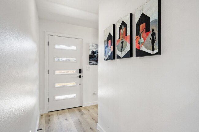 Photo - 6104 Reicher Dr