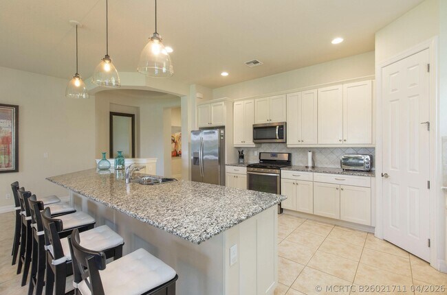 Photo - 10274 Prato St