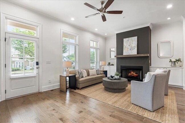 Photo - 1233 Parkstead Ln