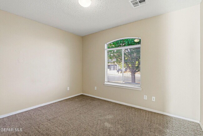 Photo - 732 Desert Sage Dr