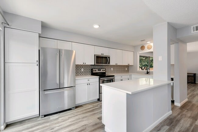 Photo - 1311 S Sable Blvd