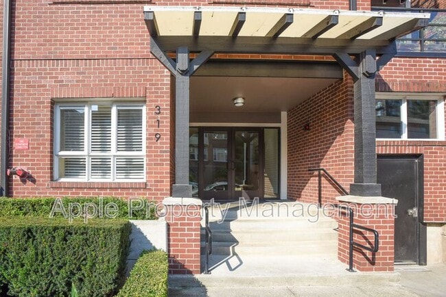Photo - 319 Summit Ave E Unit Apt 202