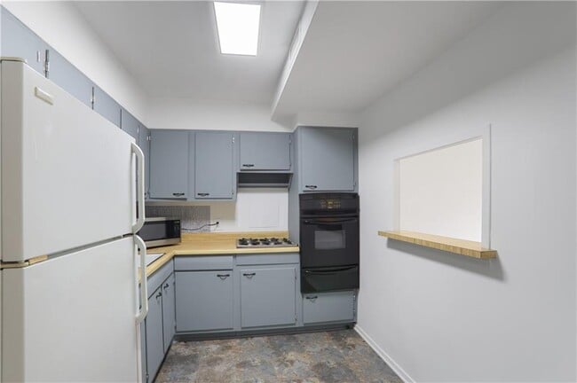 Photo - 2965 Pharr Ct S Northwest Unidad 611