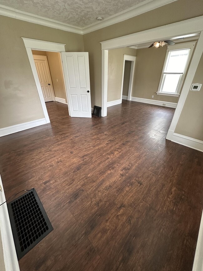 Photo - 708 4th Ave S