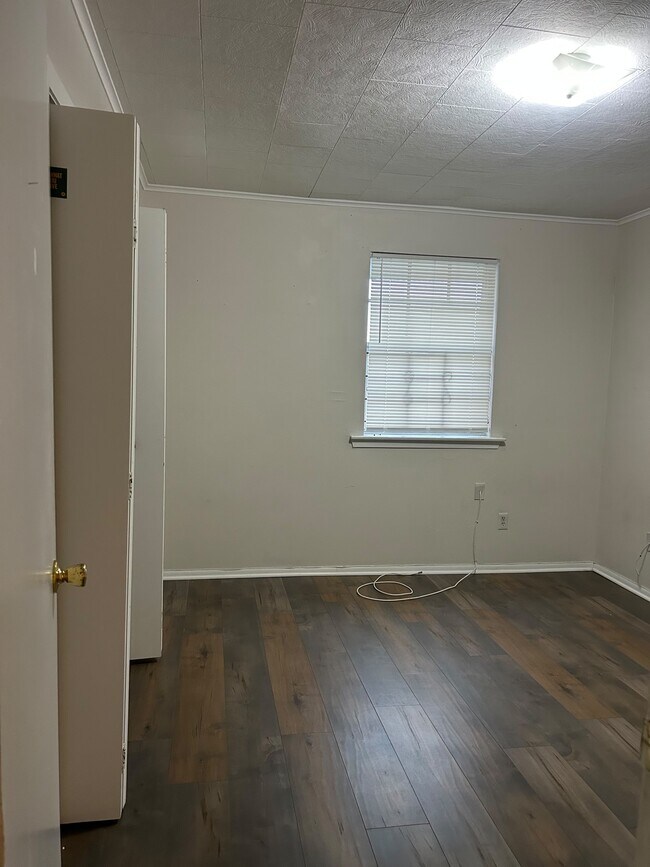 4634 Belle Dr Unit D