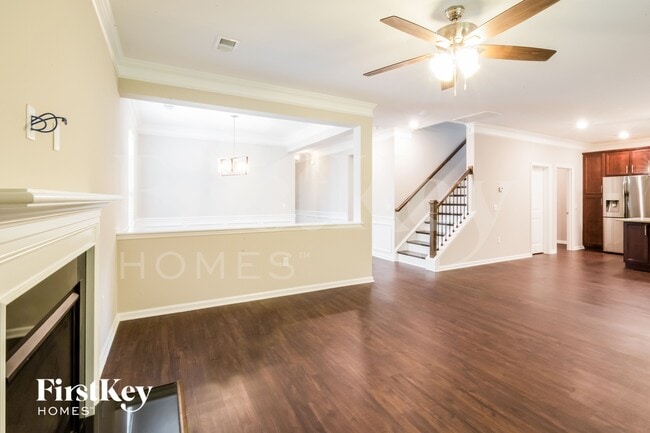 Photo - 161 Vango Dr