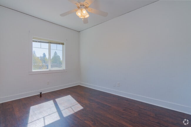 3BR, 1BA - 1200 SF - Bedroom 2