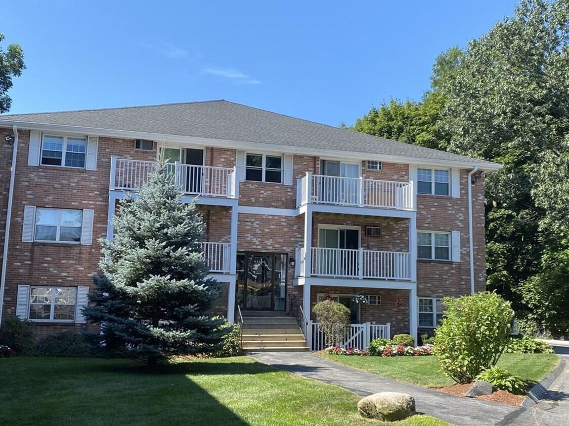 2 Bedroom with off street parking - 2 Bedroom with off street parking
