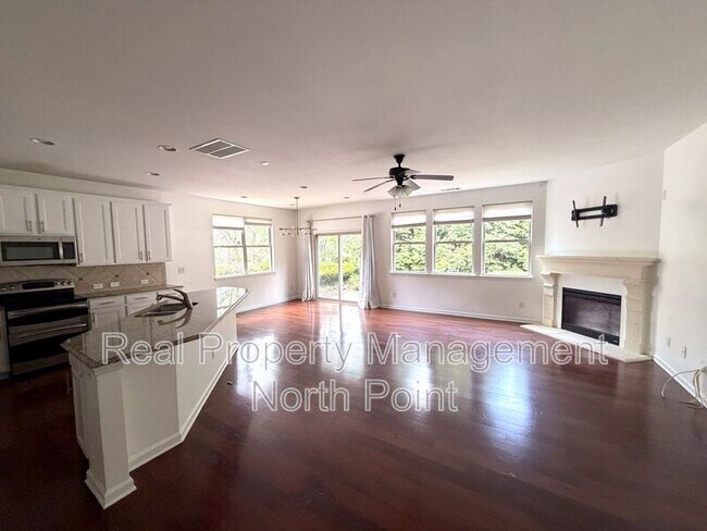 Photo - 2160 Crestridge Trail NE