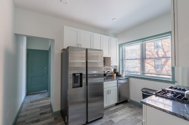 Building Photo - 100 Washington St Unit 6