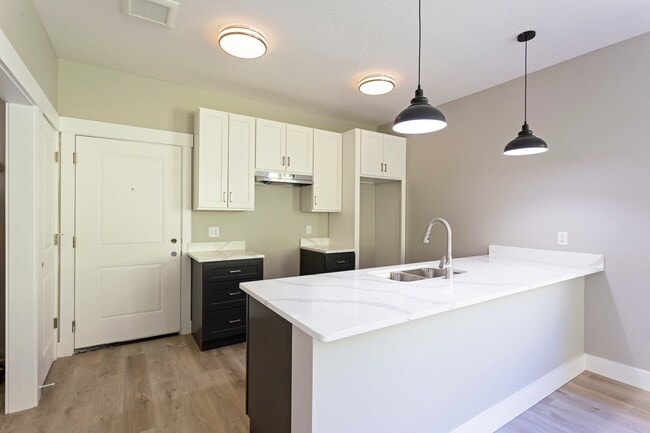 Photo - 648 Highton St Unit 206