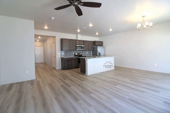 Photo - 3 Bedroom, 2.5 Bath Townhome in Central Kennewick