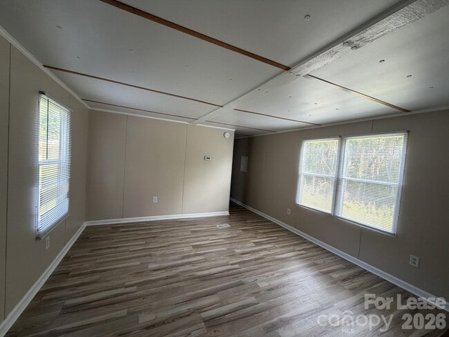 118 Ricks Ln