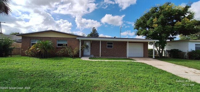 Photo - 605 Key Largo Dr S