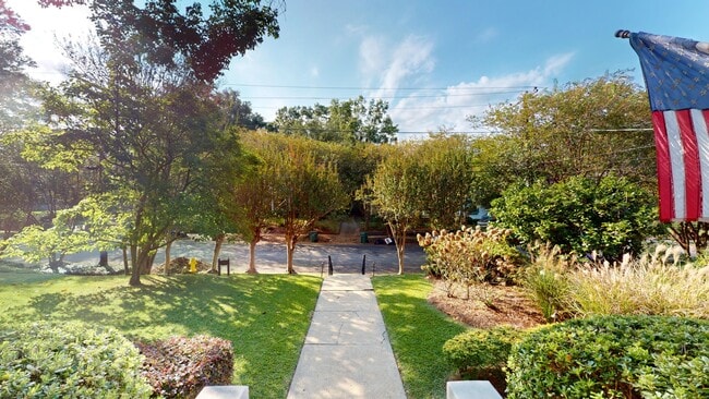 Photo - 345 Cloverdale Rd