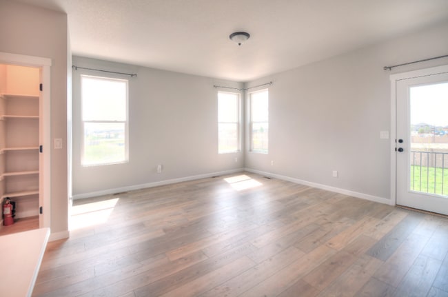 Photo - 7376 Cracker Jack Hts