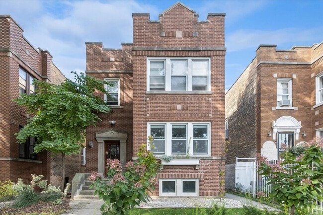 Building Photo - 6724 N Campbell Ave Unit 1