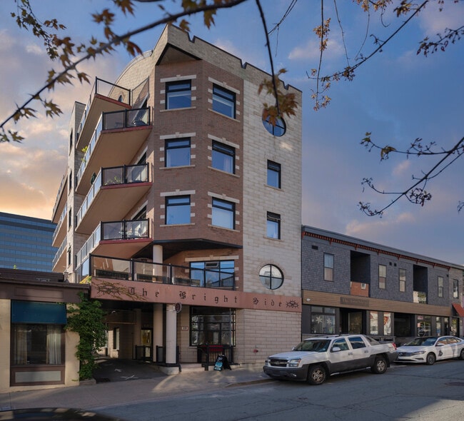Building Photo - WELCOME TO THE BRIGHT SIDE - ONE BEDROOM PLUS DEN IN DOWNTOWN DARTMOUTH Unit 202