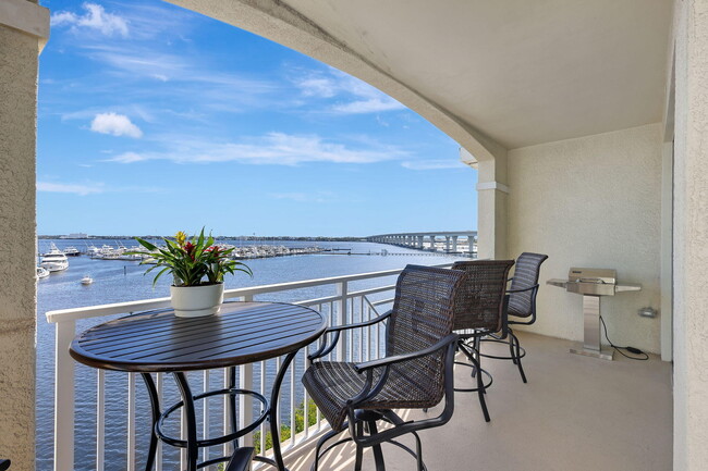 Building Photo - 775 NW Flagler Ave Unit 401 Rental