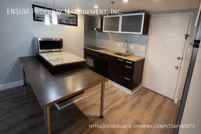 Building Photo - 701 S Madison Ave Unit APT 208