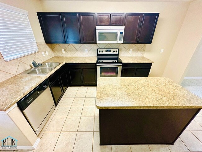 Photo - Beautiful and Well-maintained 3-Bedroom 2-...