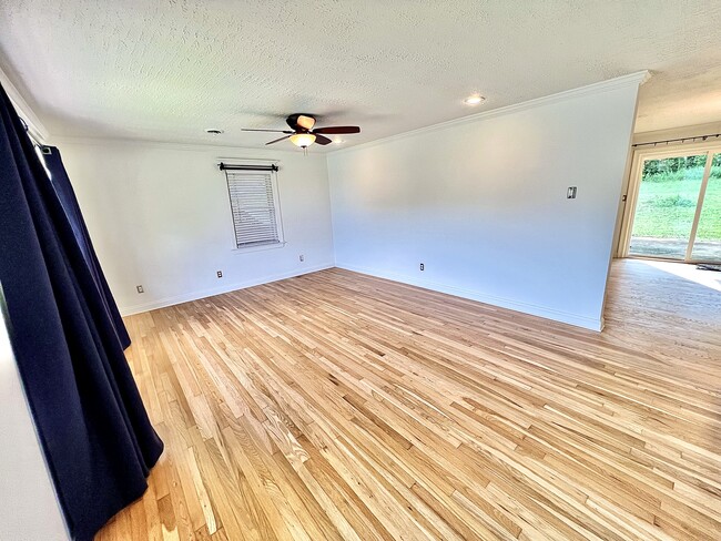 Photo - 1219 Oakdale Rd