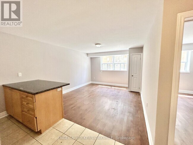 Photo - 100 Twenty Fifth St Unit 14