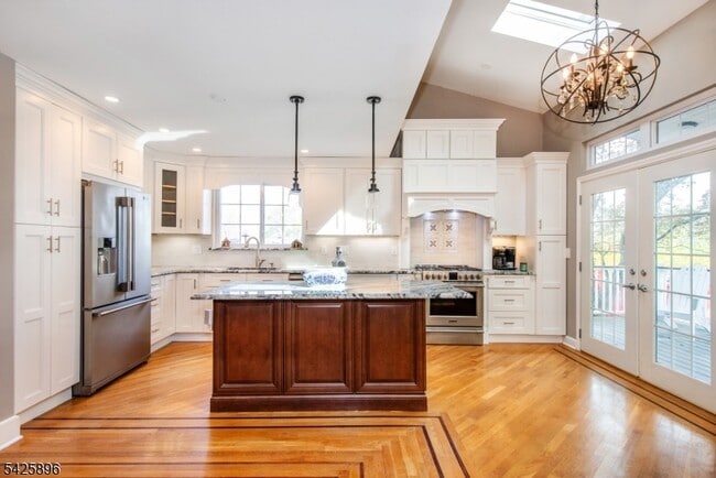 Photo - 305 Quaker Church Rd