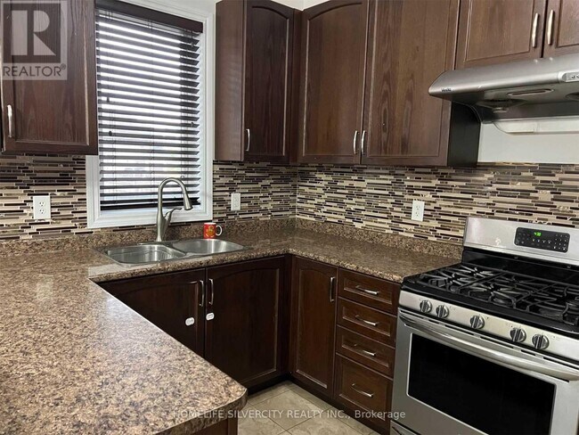 Photo - 87 Summitgreen Crescent