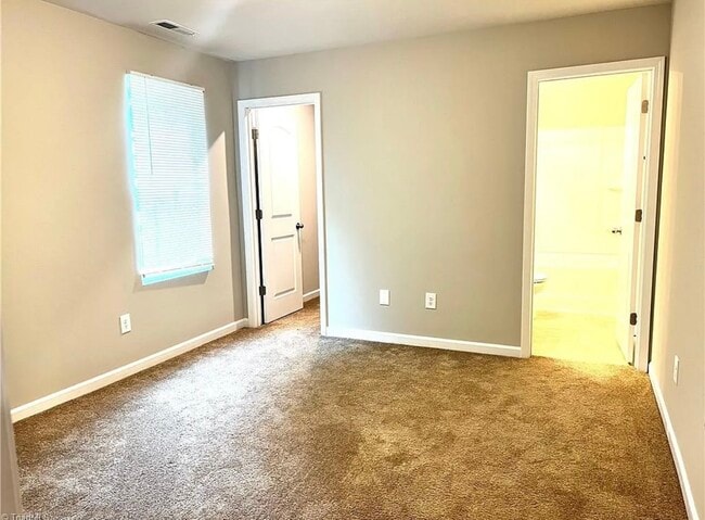 Building Photo - 1319 Kirkman St