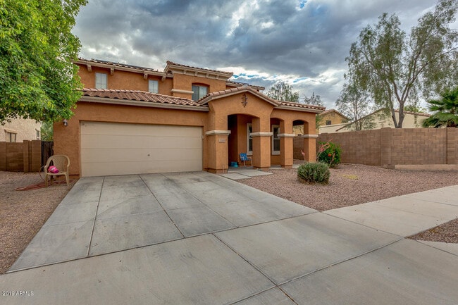 Photo - Charming 5 Bed 3 Bath Tolleson Home with Solar!!