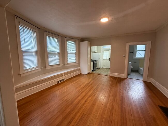 425 Reinhard Ave Unit 425 Reinhard