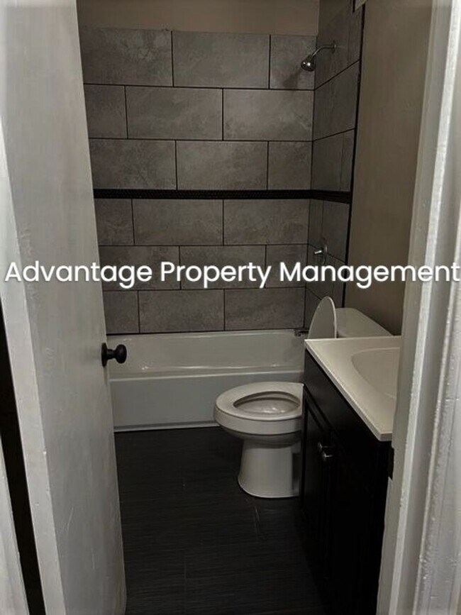 Newly Renovated Apartment in Berclair Me... Unit 11 Condo for Rent