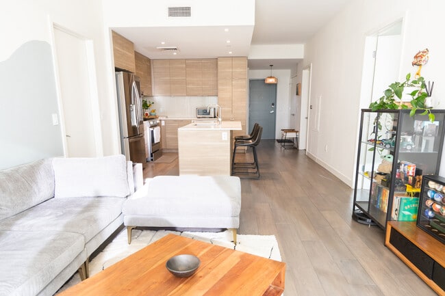Building Photo - 2300 E Campbell Ave Unit #330 Rental